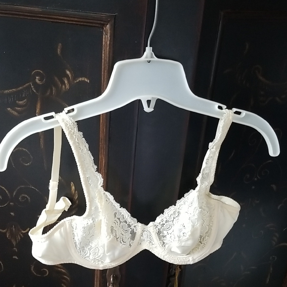 Ralph Lauren Cream Lace Bra 34 B